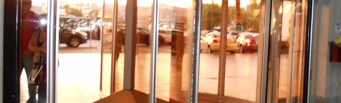 Storefront Glass Repair Cost in Princeton, FL
